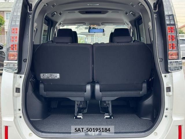Toyota VOXY HYBRID 2014-05 7394833-10