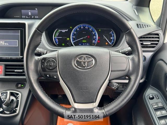 Toyota VOXY HYBRID 2014-05 7394833-11