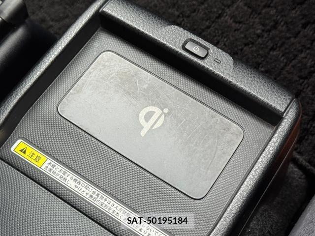 Toyota VOXY HYBRID 2014-05 7394833-18