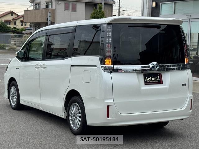Toyota VOXY HYBRID 2014-05 7394833-3