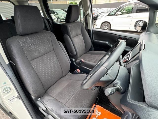 Toyota VOXY HYBRID 2014-05 7394833-8