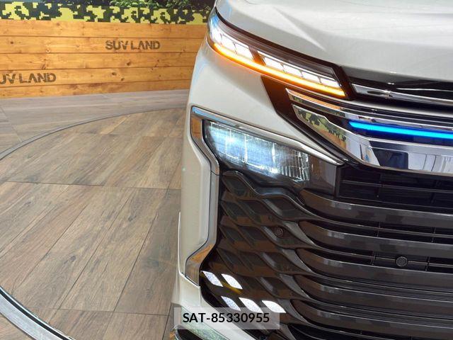 Toyota VOXY HYBRID 2025-06 7394789-12