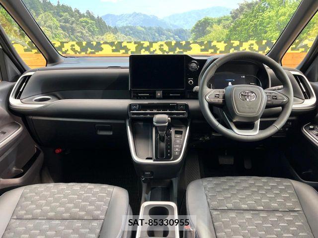 Toyota VOXY HYBRID 2025-06 7394789-1