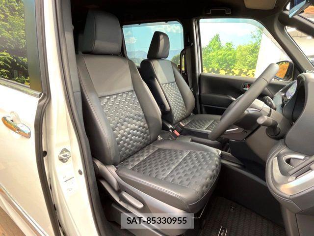 Toyota VOXY HYBRID 2025-06 7394789-7