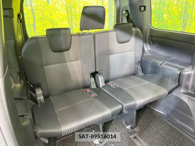 Toyota VOXY HYBRID 2020-09 7394832-9