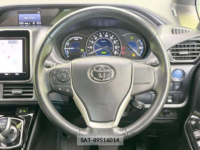Toyota VOXY HYBRID 2020-09 7394832-11