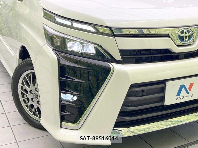 Toyota VOXY HYBRID 2020-09 7394832-12