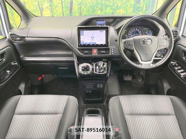 Toyota VOXY HYBRID 2020-09 7394832-1