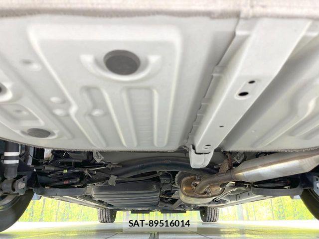 Toyota VOXY HYBRID 2020-09 7394832-19