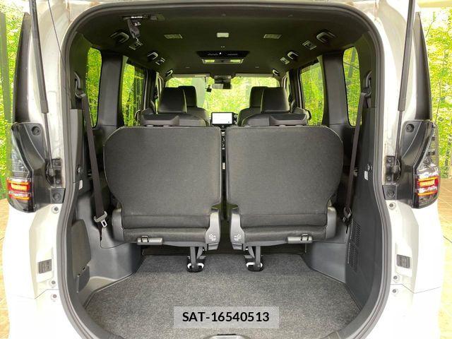 Toyota VOXY HYBRID 2022-10 7394797-10