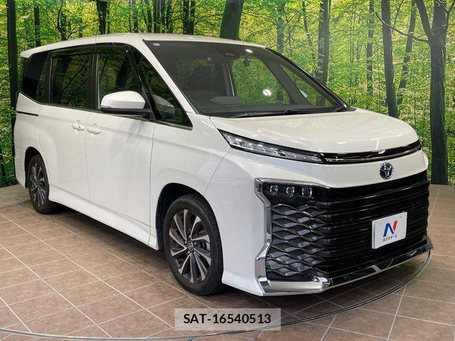 Toyota VOXY HYBRID 2022-10 7394797-16