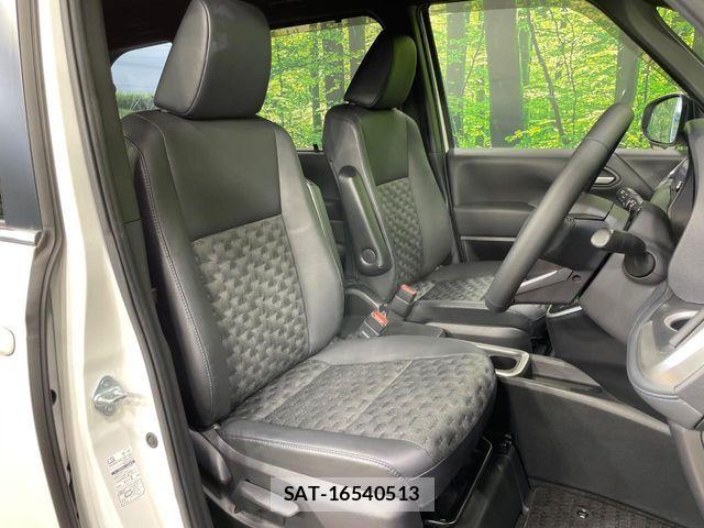 Toyota VOXY HYBRID 2022-10 7394797-7