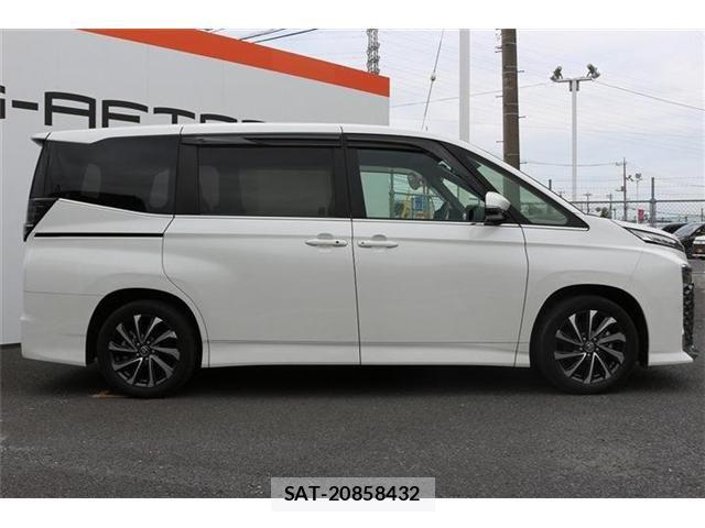 Toyota VOXY HYBRID 2023-06 7394824-9