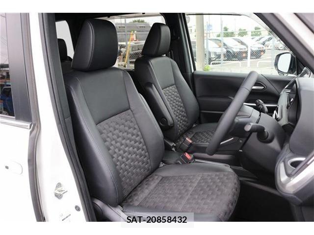 Toyota VOXY HYBRID 2023-06 7394824-15