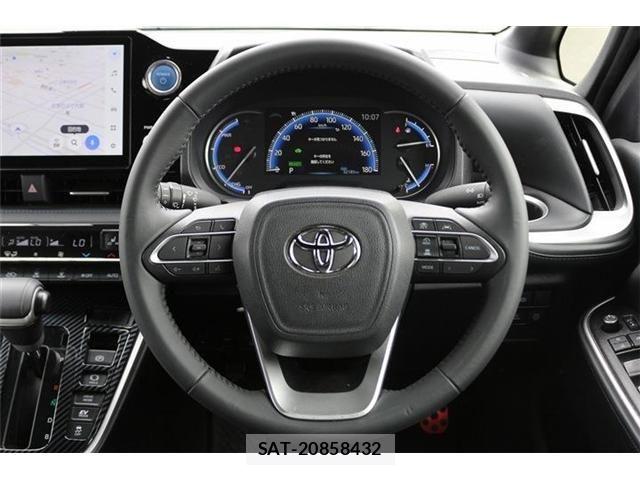 Toyota VOXY HYBRID 2023-06 7394824-19