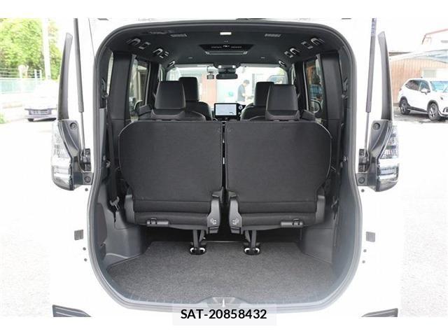 Toyota VOXY HYBRID 2023-06 7394824-20