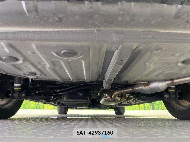 Toyota VOXY HYBRID 2024-01 7394793-19