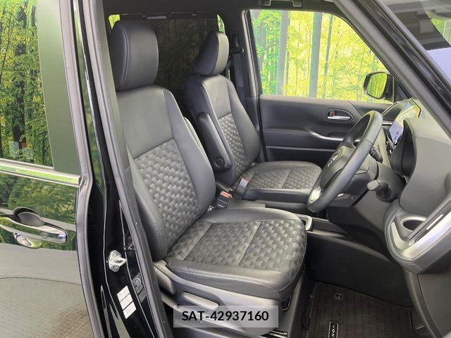 Toyota VOXY HYBRID 2024-01 7394793-8