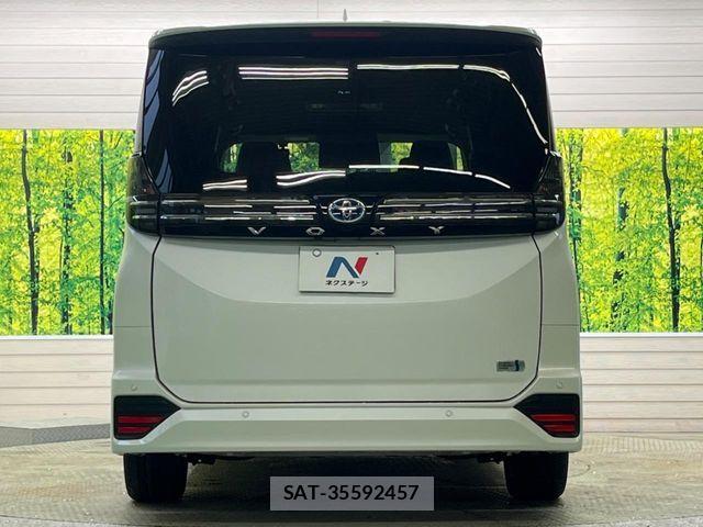 Toyota VOXY HYBRID 2023-06 7394811-14