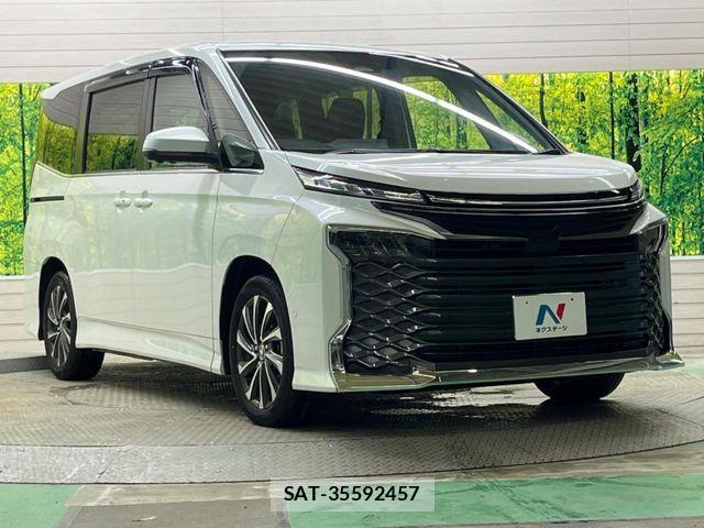 Toyota VOXY HYBRID 2023-06 7394811-15
