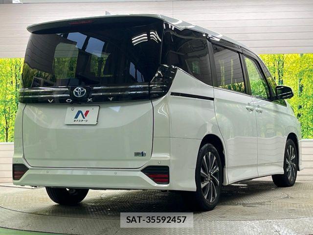 Toyota VOXY HYBRID 2023-06 7394811-16