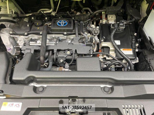 Toyota VOXY HYBRID 2023-06 7394811-18