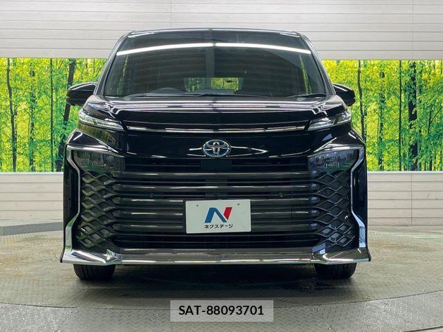 Toyota VOXY HYBRID 2024-03 7394823-13