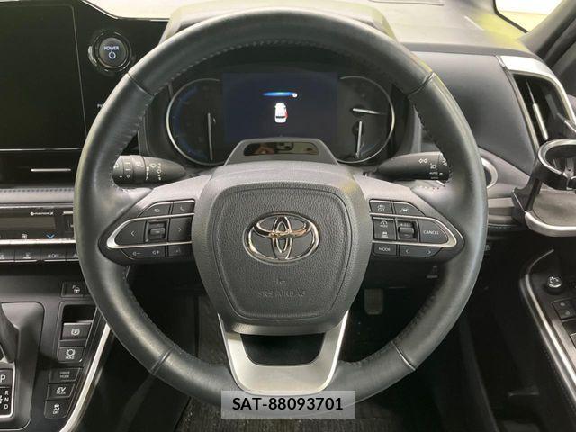Toyota VOXY HYBRID 2024-03 7394823-5