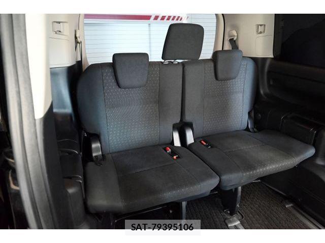 Toyota VOXY HYBRID 2014-05 7394838-11