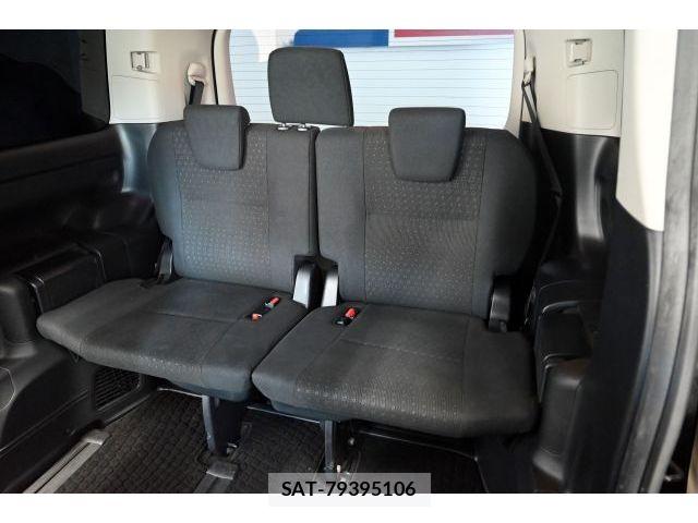 Toyota VOXY HYBRID 2014-05 7394838-13