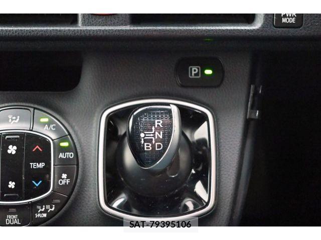 Toyota VOXY HYBRID 2014-05 7394838-24