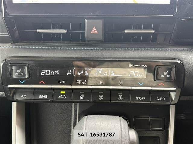 Toyota VOXY HYBRID 2022-04 7458792-26