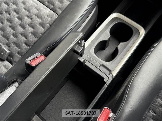 Toyota VOXY HYBRID 2022-04 7458792-28