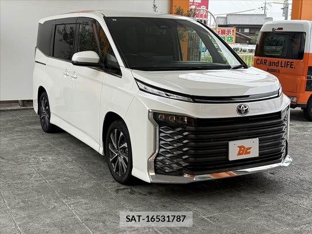 Toyota VOXY HYBRID 2022-04 7458792-7