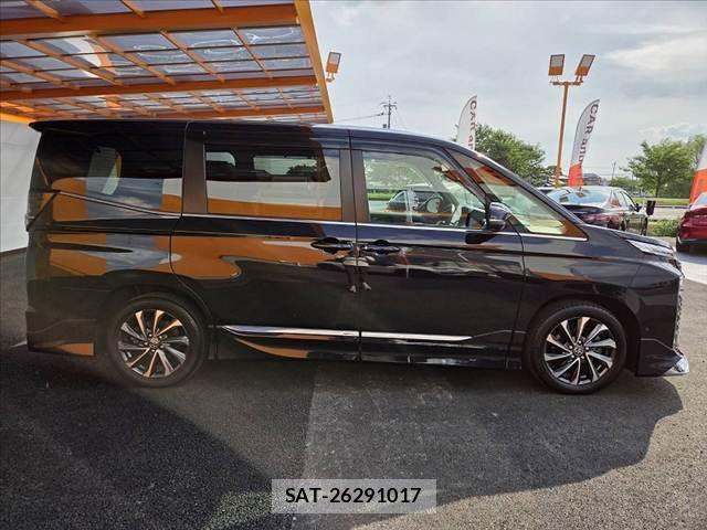 Toyota VOXY HYBRID 2024-11 7458775-11