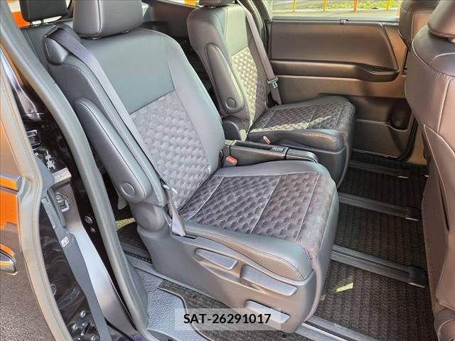 Toyota VOXY HYBRID 2024-11 7458775-17