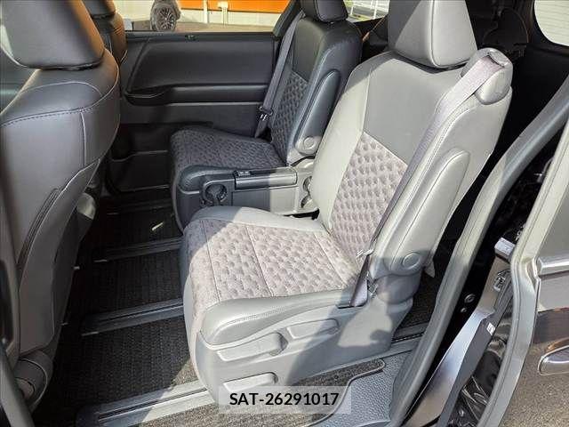 Toyota VOXY HYBRID 2024-11 7458775-18