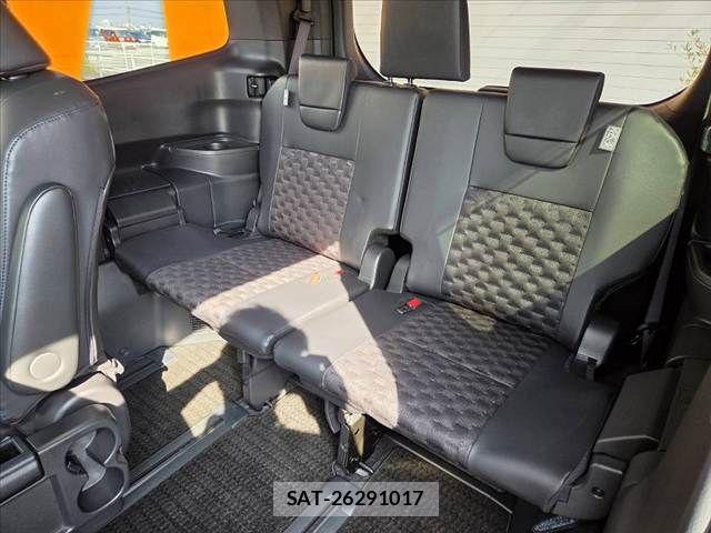 Toyota VOXY HYBRID 2024-11 7458775-21
