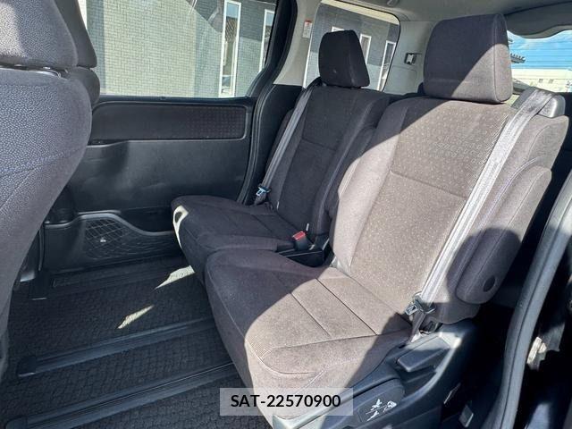 Toyota VOXY HYBRID 2015-08 7458804-9