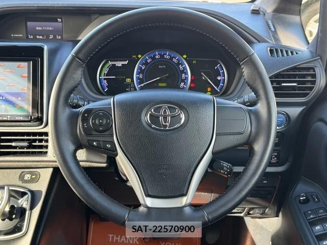 Toyota VOXY HYBRID 2015-08 7458804-12