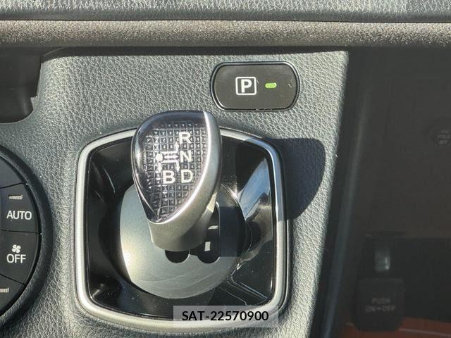 Toyota VOXY HYBRID 2015-08 7458804-18