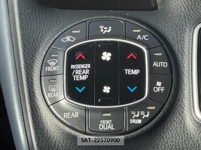 Toyota VOXY HYBRID 2015-08 7458804-19