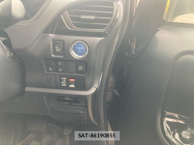 Toyota VOXY HYBRID 2017-07 7458799-9