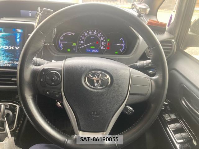 Toyota VOXY HYBRID 2017-07 7458799-14