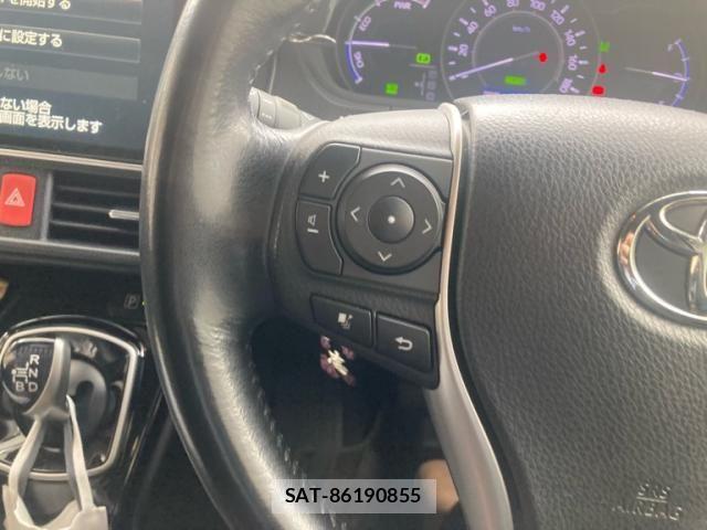Toyota VOXY HYBRID 2017-07 7458799-15