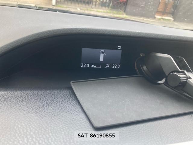 Toyota VOXY HYBRID 2017-07 7458799-18