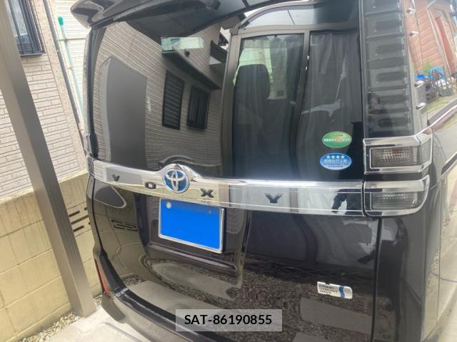 Toyota VOXY HYBRID 2017-07 7458799-5