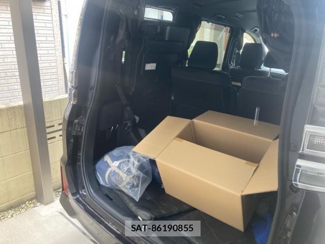 Toyota VOXY HYBRID 2017-07 7458799-6