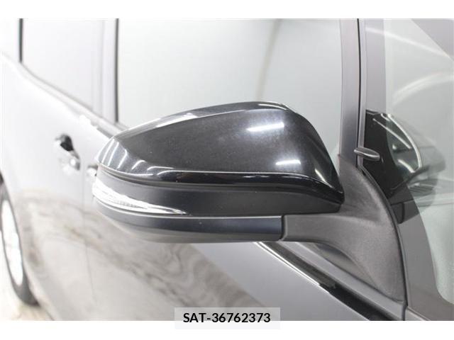 Toyota VOXY HYBRID 2017-09 7458811-9