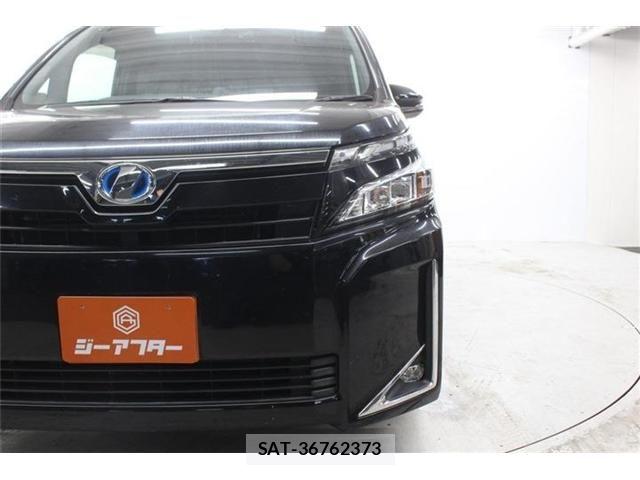 Toyota VOXY HYBRID 2017-09 7458811-13